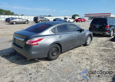 2015 Nissan Altima 2.5/2.5 S/2.5 Sl/2.5 Sv z USA, uszkodzony, nr VIN 1N4AL3AP3FC286562